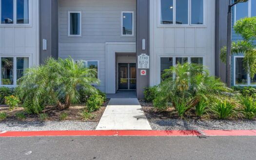 7740 Sandy Ridge Drive #236, Reunion, FL 34747
