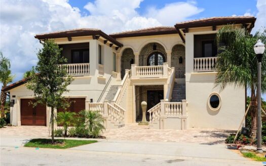 905 Golden Bear Drive, Reunion, FL 34747